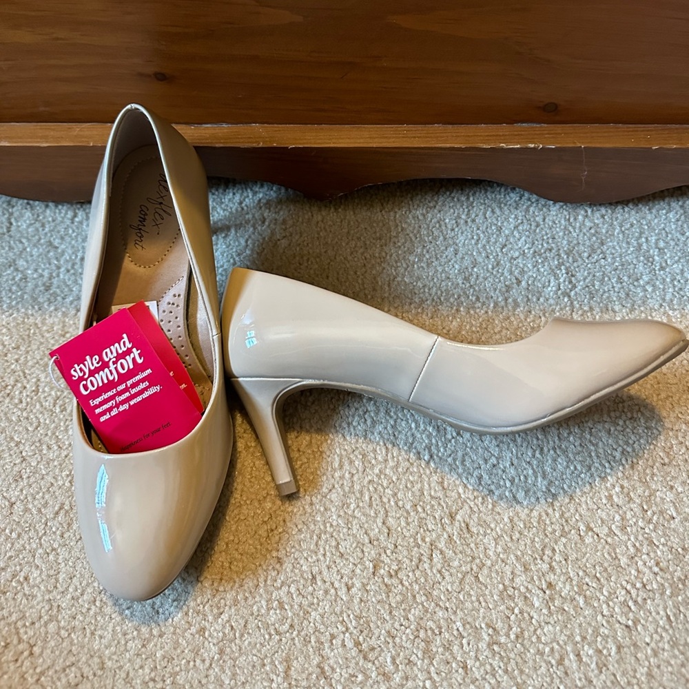 Women’s Heels - Neutral Color
